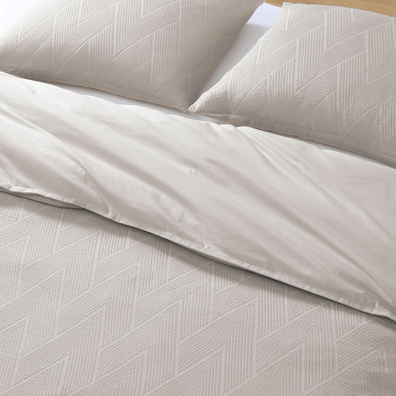 Brielle Home Wesley 100% Cotton Matelasse Comforter Set - LinensNow